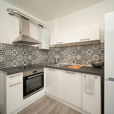 Appartement Tout Equipe Parking Balcon 2 Chambres Marsilia Exterior foto