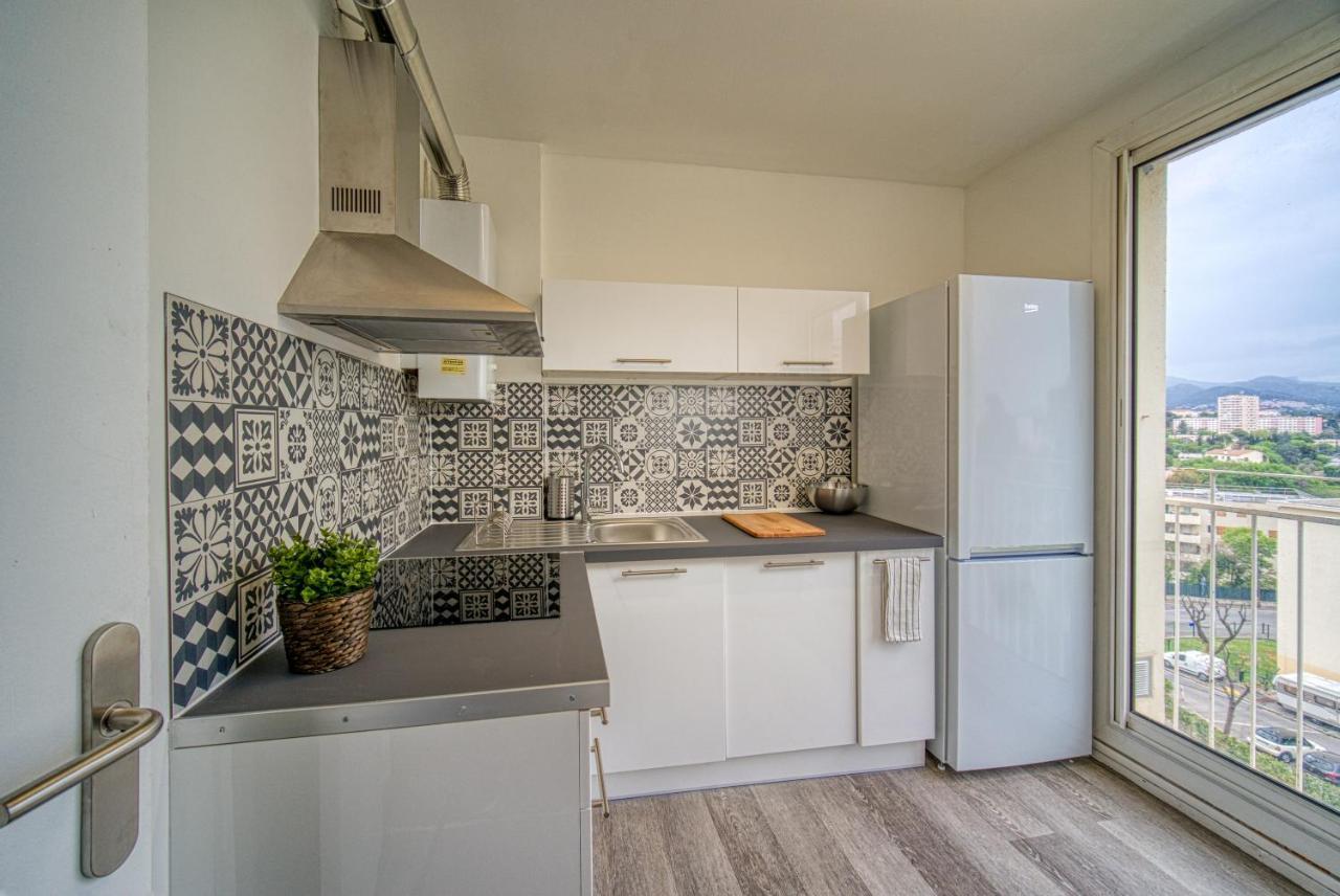 Appartement Tout Equipe Parking Balcon 2 Chambres Marsilia Exterior foto